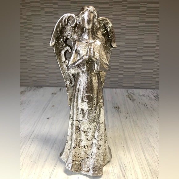 Set of 4 Angel figures. BNIB - Picture 1 of 4